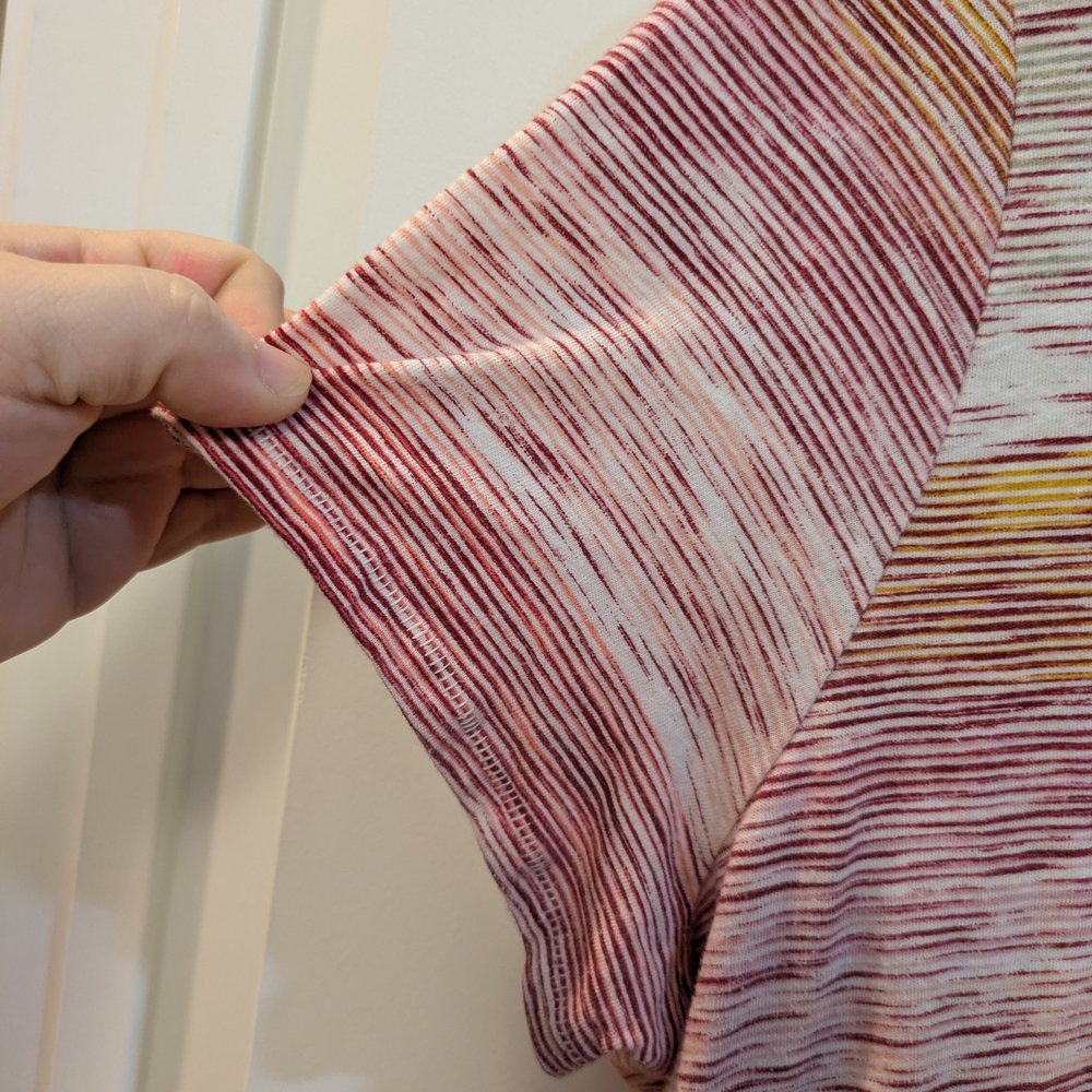 🔴 Sonoma Short Sleeve V-Neck Tee in Pink and  Cream Stripe - Picture 5 of 9